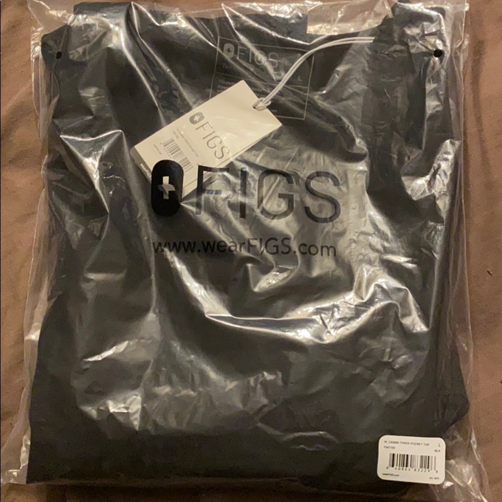 Figs NWT Casma Scrub Top